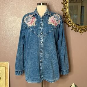 Vintage Passion Denim Shirt Floral Appliqué Studded Western‎ Button Down